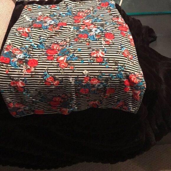 Sans Souci skirt - Picture 2 of 2